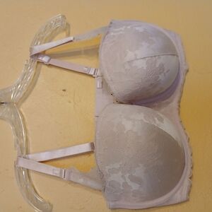 Elegant Lace Underwire Bra - Cream